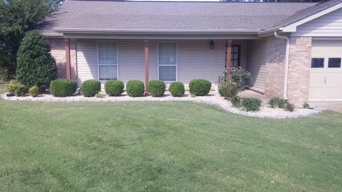 Give your lawn a uniform appearance with our hedge trimming services. 